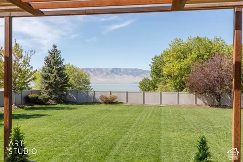 Exterior - 14 N Sunset Dr W, Vineyard, UT 84059 photo 7 of 16