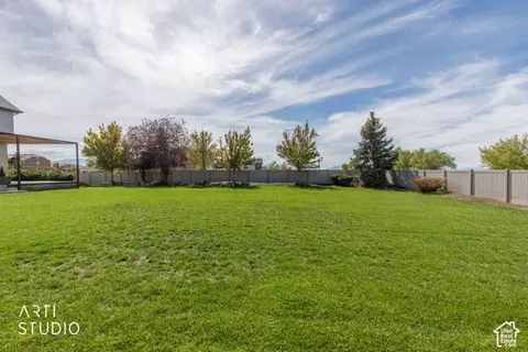 Exterior - 14 N Sunset Dr W, Vineyard, UT 84059 photo 13 of 16