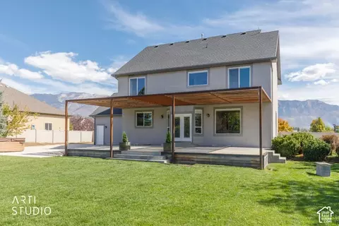 Exterior - 14 N Sunset Dr W, Vineyard, UT 84059 photo 5 of 16