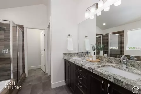 Bath - 14 N Sunset Dr W, Vineyard, UT 84059 photo 1 of 5