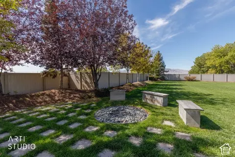 Exterior - 14 N Sunset Dr W, Vineyard, UT 84059 photo 8 of 16