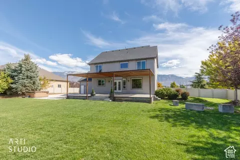 Exterior - 14 N Sunset Dr W, Vineyard, UT 84059 photo 11 of 16