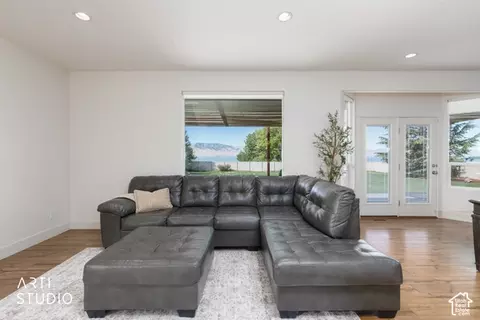 Living - 14 N Sunset Dr W, Vineyard, UT 84059 photo 2 of 3