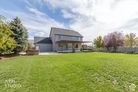 Exterior - 14 N Sunset Dr W, Vineyard, UT 84059 photo 12 of 16
