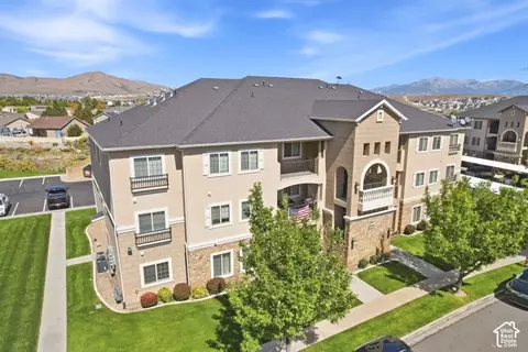 View/Area - 3689 E Rockcreek Rd N #N3, Eagle Mountain, UT 84005 photo 2 of 5