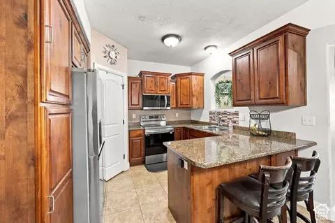 Kitchen - 3689 E Rockcreek Rd N #N3, Eagle Mountain, UT 84005 photo 2 of 4