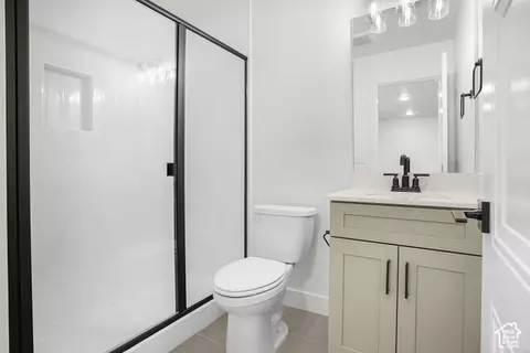 Bath - 1631 W Century Ln S #B, Mapleton, UT 84664 photo 3 of 3