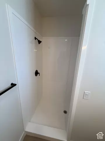 Bath - 658 W 500 S, Logan, UT 84321 photo 2 of 4
