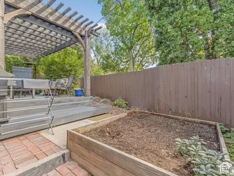 Exterior - 1652 E 4190 S, Millcreek, UT 84124 photo 6 of 8
