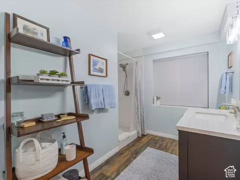 Bath - 1652 E 4190 S, Millcreek, UT 84124 photo 3 of 4