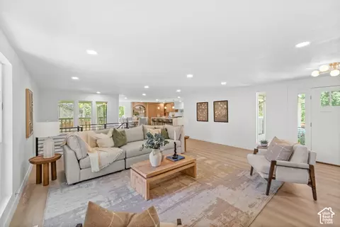 2096 E Linden Cir S, Holladay, UT 84121