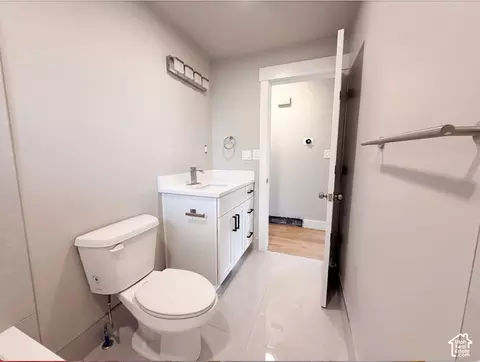 Bath - 718 S 900 E, Orem, UT 84097 photo 2 of 2
