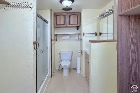 Bath - 2051 S Murphy Ln, Moab, UT 84532 photo 1 of 2