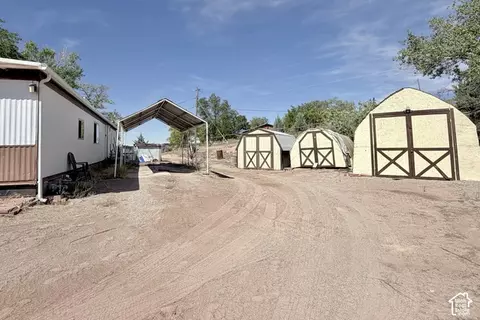 Exterior - 2051 S Murphy Ln, Moab, UT 84532 photo 7 of 12