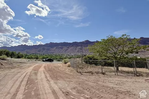 Exterior - 2051 S Murphy Ln, Moab, UT 84532 photo 11 of 12