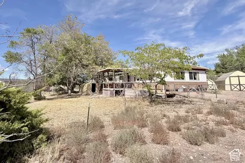 Exterior - 2051 S Murphy Ln, Moab, UT 84532 photo 2 of 12