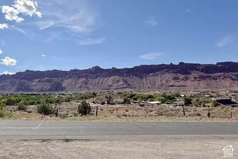Exterior - 2051 S Murphy Ln, Moab, UT 84532 photo 9 of 12