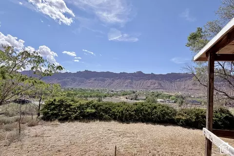 Exterior - 2051 S Murphy Ln, Moab, UT 84532 photo 10 of 12