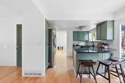 Kitchen - 1944 E Brady Creek Dr S, Sandy, UT 84093 photo 2 of 4