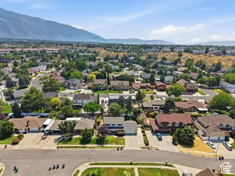 View/Area - 1944 E Brady Creek Dr S, Sandy, UT 84093 photo 3 of 4