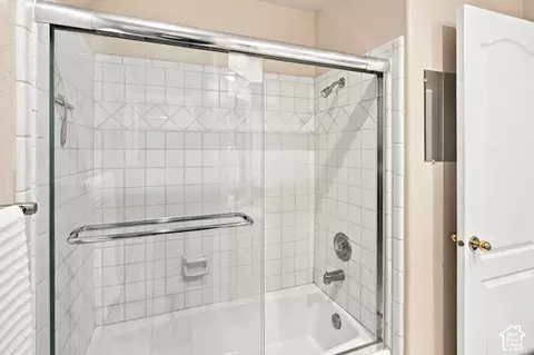 Bath - 985 N Main E, Orem, UT 84057 photo 6 of 6