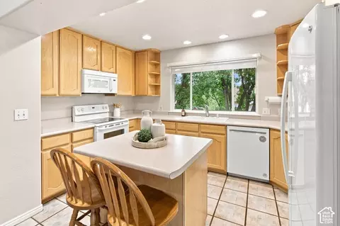 Kitchen - 985 N Main E, Orem, UT 84057 photo 1 of 2