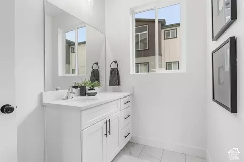 Bath - 140 E Chambord Ct S, Sandy, UT 84070 photo 4 of 4