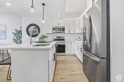 Kitchen - 140 E Chambord Ct S, Sandy, UT 84070 photo 2 of 3
