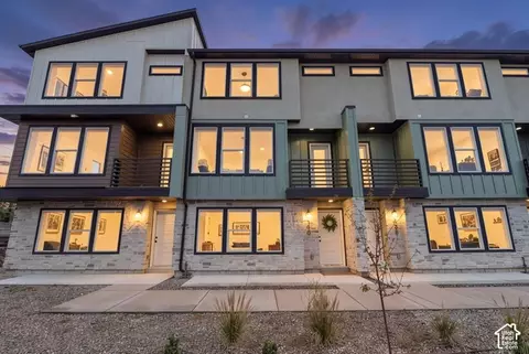 140 E Chambord Ct S, Sandy, UT 84070