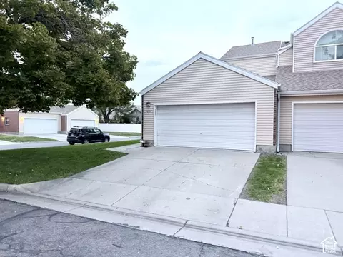 5037 S Scarsdale Ct W, Taylorsville, UT 84129