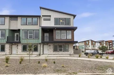 Exterior - 132 E Chambord Ct S, Sandy, UT 84070 photo 2 of 7