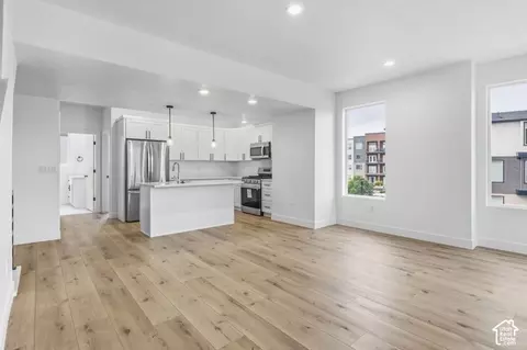 Living - 132 E Chambord Ct S, Sandy, UT 84070 photo 1 of 5