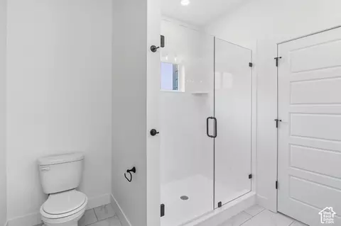 Bath - 132 E Chambord Ct S, Sandy, UT 84070 photo 2 of 4