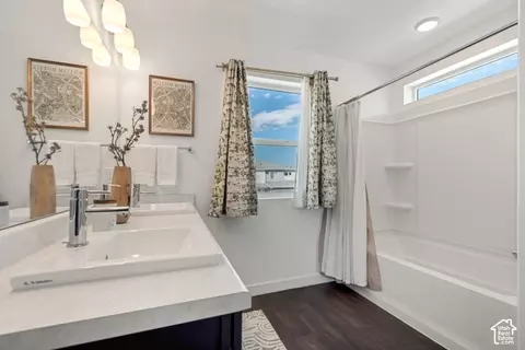 Bath - 853 W Wickham Dr, Murray, UT 84123 photo 3 of 3