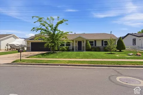 1297 S 925 W, Woods Cross, UT 84087