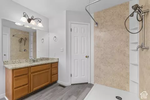 Bath - 1033 W 1500 N, Orem, UT 84057 photo 1 of 4