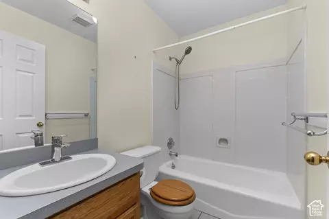 Bath - 1033 W 1500 N, Orem, UT 84057 photo 3 of 4