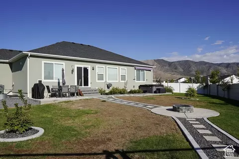 Exterior - 1686 E Meadowlark Dr, Eagle Mountain, UT 84005 photo 6 of 13