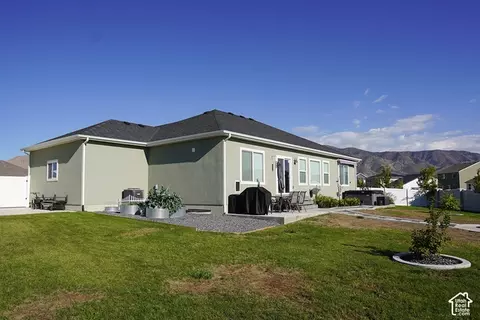Exterior - 1686 E Meadowlark Dr, Eagle Mountain, UT 84005 photo 5 of 13