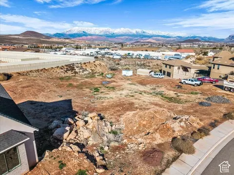 2202 S Angel Hts, Hurricane, UT 84737