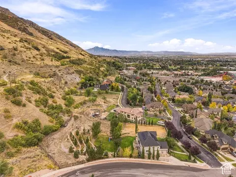 View/Area - 596 N 1420 E, Provo, UT 84606 photo 3 of 8
