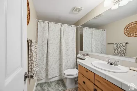 Bath - 1674 E Kelmscott Ct #A, Holladay, UT 84124 photo 5 of 5