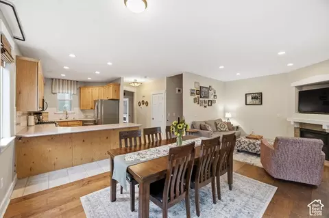 Dining - 1674 E Kelmscott Ct #A, Holladay, UT 84124 photo 1 of 1
