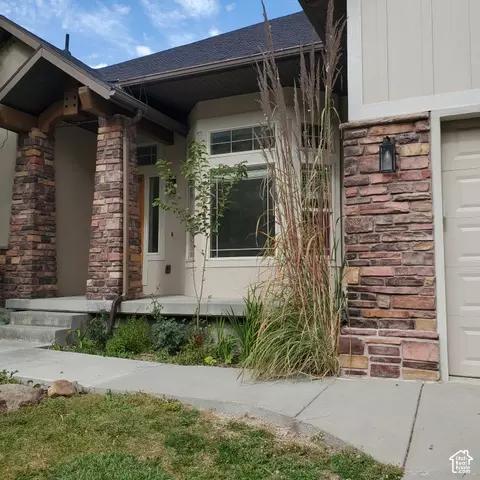Exterior - 15001 S Eagle Crest Dr E, Draper, UT 84020 photo 7 of 12