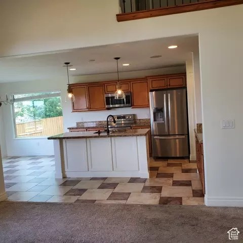 Kitchen - 15001 S Eagle Crest Dr E, Draper, UT 84020 photo 4 of 4