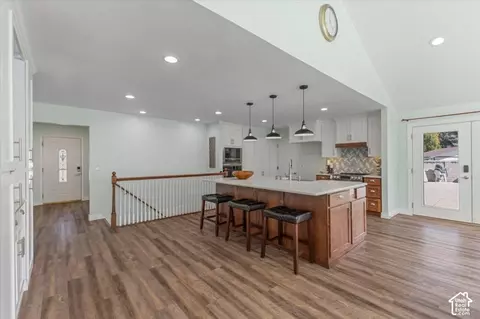 Kitchen - 1622 E Royal Oak Cir S, Sandy, UT 84092 photo 4 of 5