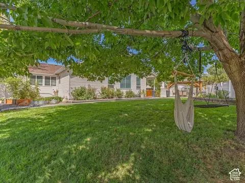 Exterior - 1622 E Royal Oak Cir S, Sandy, UT 84092 photo 6 of 14