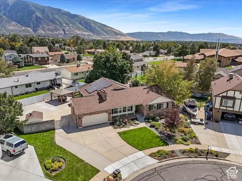 View/Area - 1622 E Royal Oak Cir S, Sandy, UT 84092 photo 3 of 6