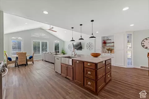 Kitchen - 1622 E Royal Oak Cir S, Sandy, UT 84092 photo 3 of 5