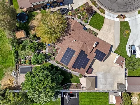 View/Area - 1622 E Royal Oak Cir S, Sandy, UT 84092 photo 5 of 6